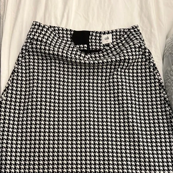 CCO SALE 💛 CAbi Black and White Houndstooth Skirt POCKETS - Picture 1 of 4